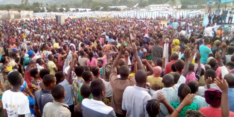 Sud-Kivu : Au nom de l’Union sacrée, Luc Mulimbalimba donne 40 jours aux habitants d’Uvira pour se faire soigner gratuitement dans sa Clinique