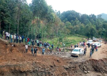 Sud-Kivu : Des sinistrés fouillant le volcan de Goma bloqués chez « les Français » à Nyabibwe