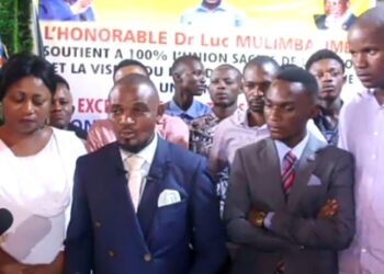 RDC : Des jeunes leaders d’Uvira vivant à Kinshasa se rangent derrière Luc Mulimbalimba et mettent en garde son deuxième suppléant