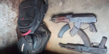 Mwenga : La PNC arrête cinq présumés voleurs à Luhwindja grâce à la collaboration de la population