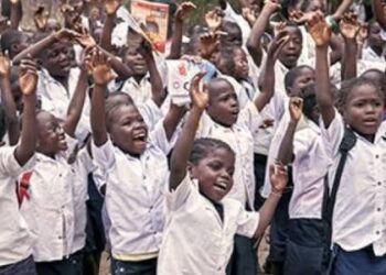 Nord-Kivu : L’occupation des salles de classe par des déplacés de Goma empêche la reprise des cours de 30.700 élèves de Masisi (UNICEF)