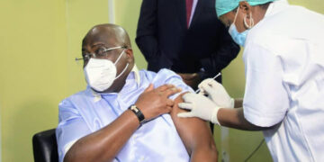 RDC/Covid-19 : Félix Tshisekedi reçoit sa première injection de l’antigène non précisé au public