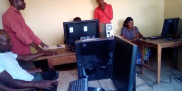 Sud-Kivu : La MHCD de Luc Mulimbalimba ouvre un centre informatique à Katogota en faveur des jeunes