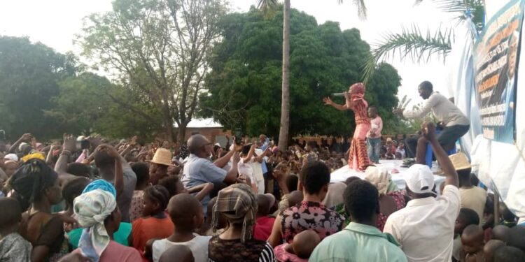 Sange/Uvira : Meeting de Prière a la Nation Organisé par l’honorable Luc Mulimbalimba Sous le Haut Patronage Du Prof Modeste Bahati Lukwebo, Président Du Senat