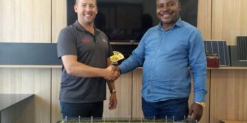 Sud-Kivu : L’honorable Luc Mulimbalimba dévoile la maquette d’installation du parc solaire Luvungi à Uvira