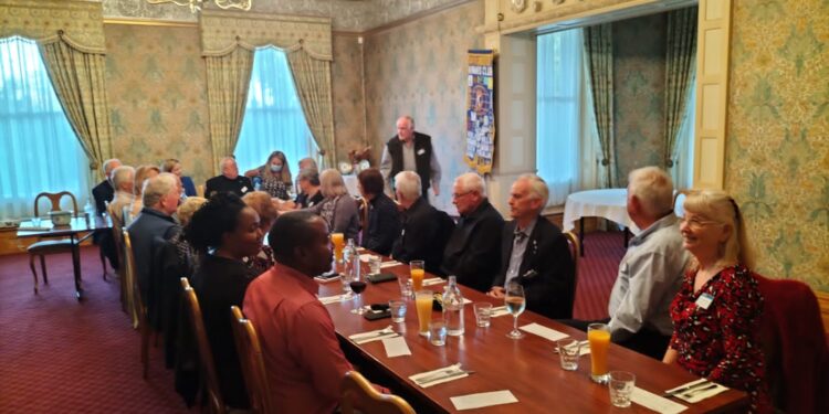 Australie : L’honorable Luc Mulimbalimba invite d’honneur de l’organisation Kiwanis