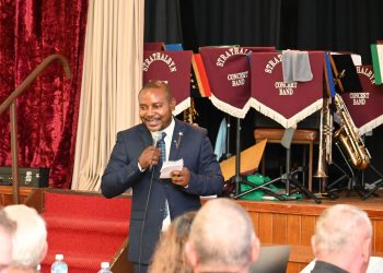 Australie : L’honorable Luc Mulimbambalimba et son Organisation MHCD Lancent le Projet Solar For Life ( Électricité pour tous ) en Australie 