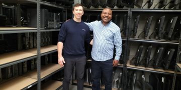 Relation Parlementaire RDC-AUSTRALIE : Ouverture des Centres Informatiques et Bureautique en RDC afin de lutter contre le chômage  chez les Jeunes 