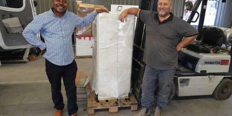 Sud-Kivu : De la Parole à l’acte , l’Honorable Luc Mulimbalimba Masururu frappe Encore