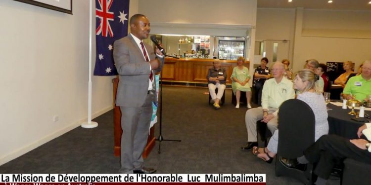 Australie : L’Honorable Luc Mulimbalimba participe à une conférence de développement en Australie.