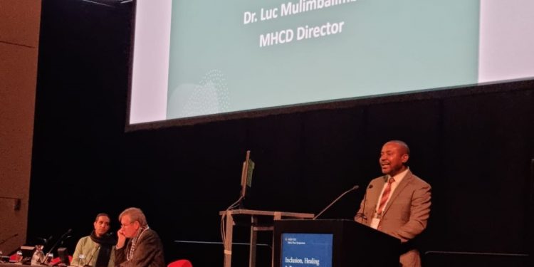 Australie : l’Honorable Luc Mulimbalimba participe à Conférence Âges de Gynécologie en Australie