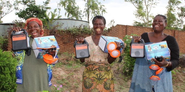 Sud-Kivu: La MHCD annonce la deuxième phase de distribution des kits solaires à Uvira