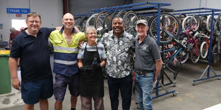 Australie : Voici la politique de développement de l’honorable Dr Luc Mulimbalimba en faveur de la RDC