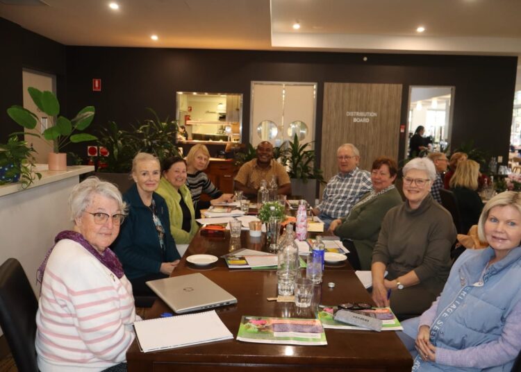 Uvira : Programme de distribution des vêtements et des kits d’hygiènes par Luc MULIMBALIMBA.